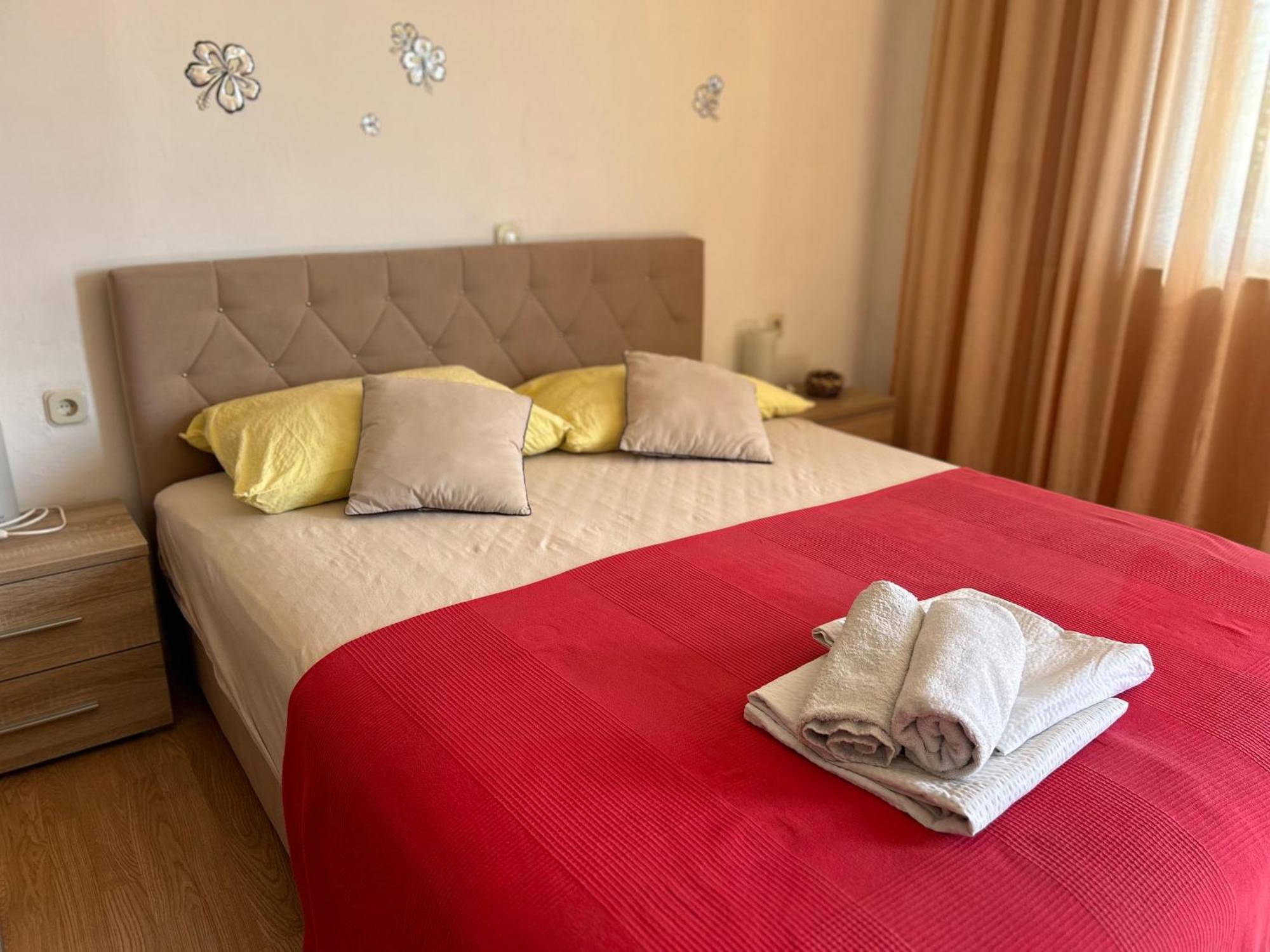 4 Sisters Apartments Gradac  Luaran gambar